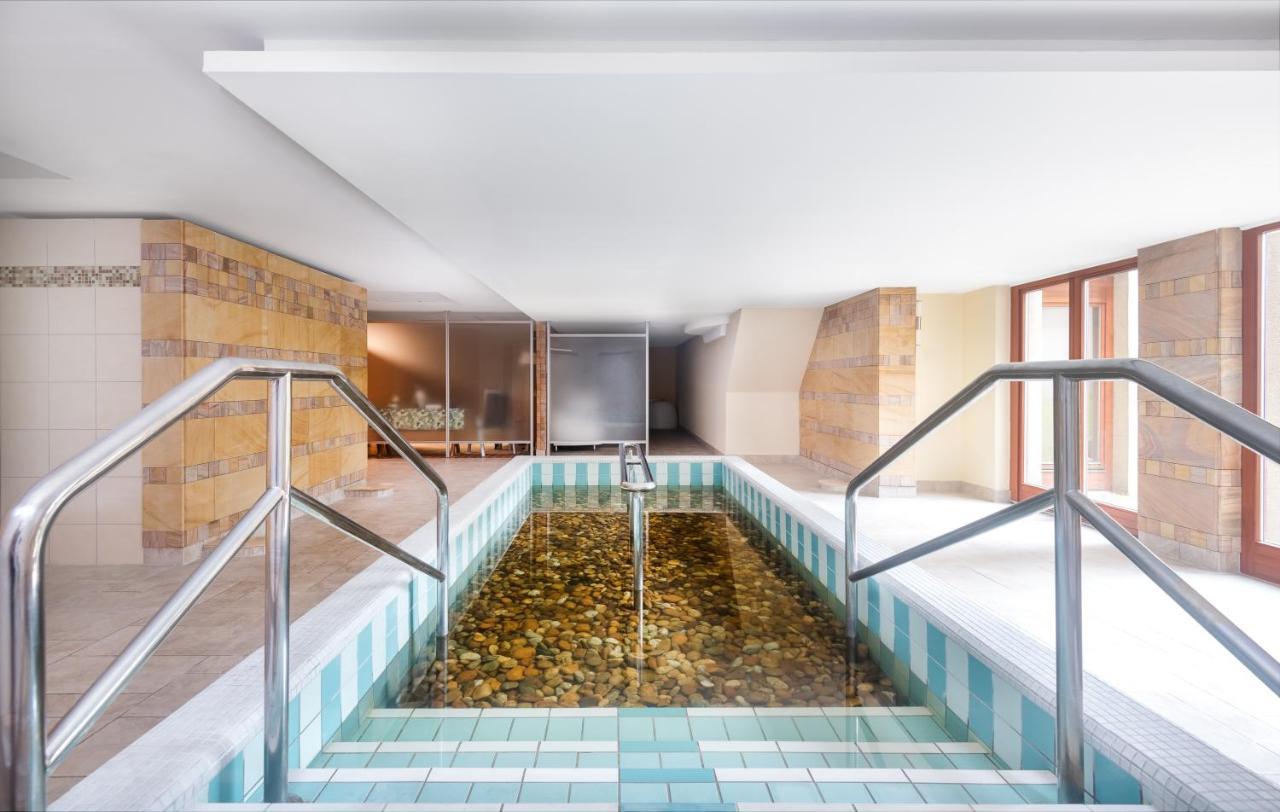 Aquarell Hotel Cegléd Extérieur photo