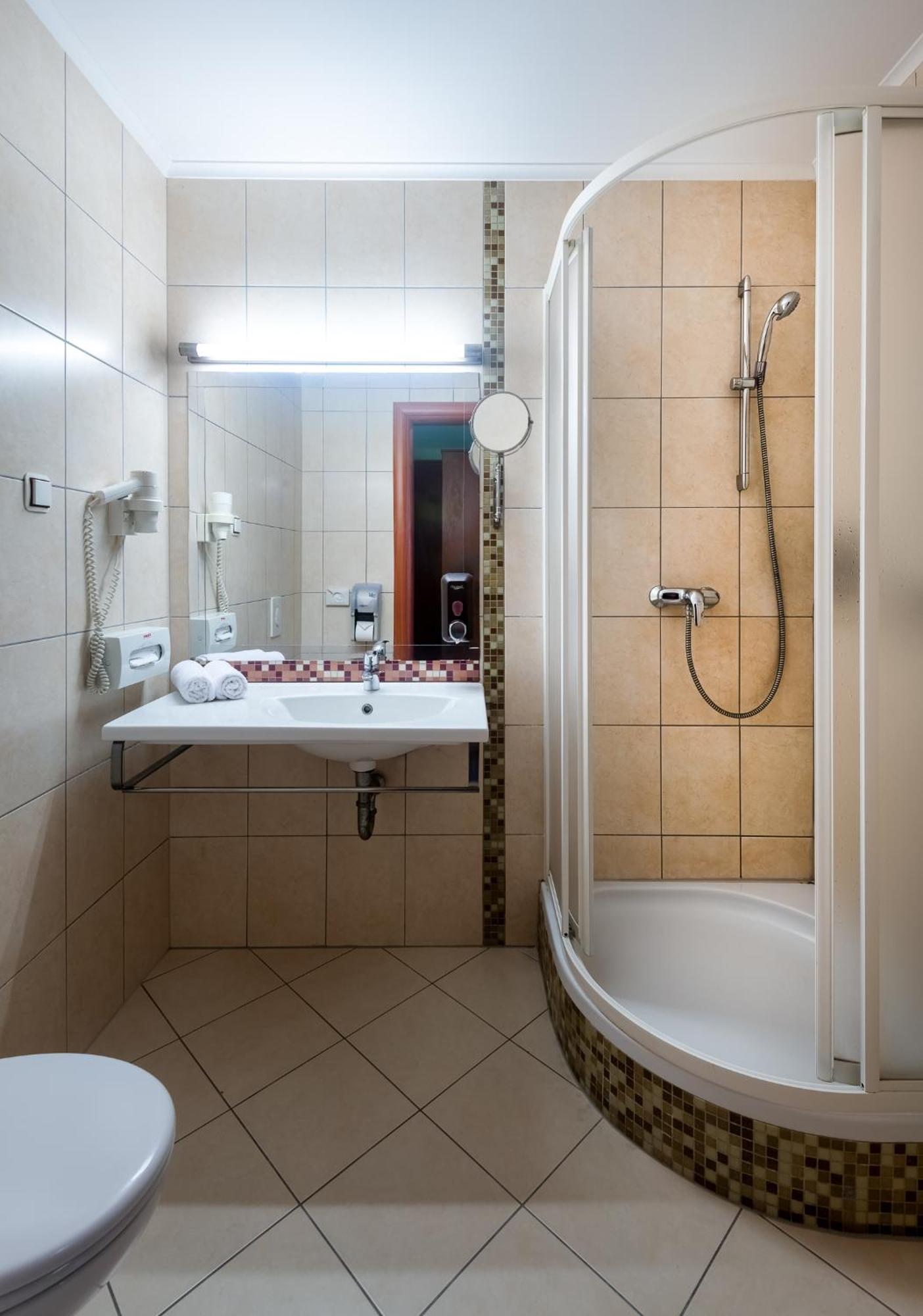 Aquarell Hotel Cegléd Extérieur photo