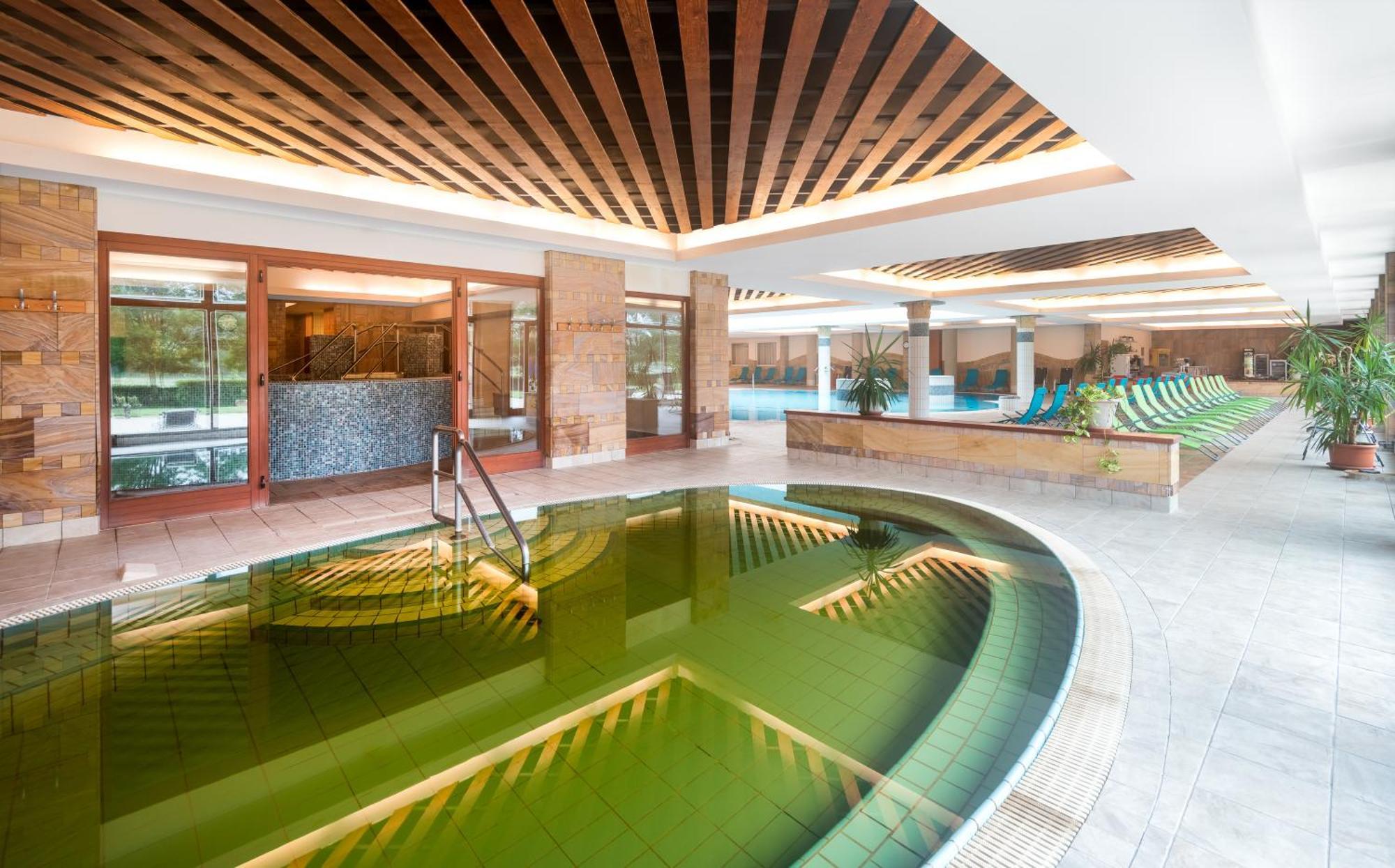 Aquarell Hotel Cegléd Extérieur photo